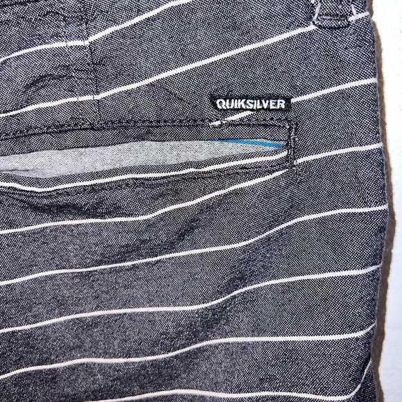 QuickSilver,31, Mong Talk fixed waist striped 5 pocketed heavy cotton shorts - Picture 8 of 8